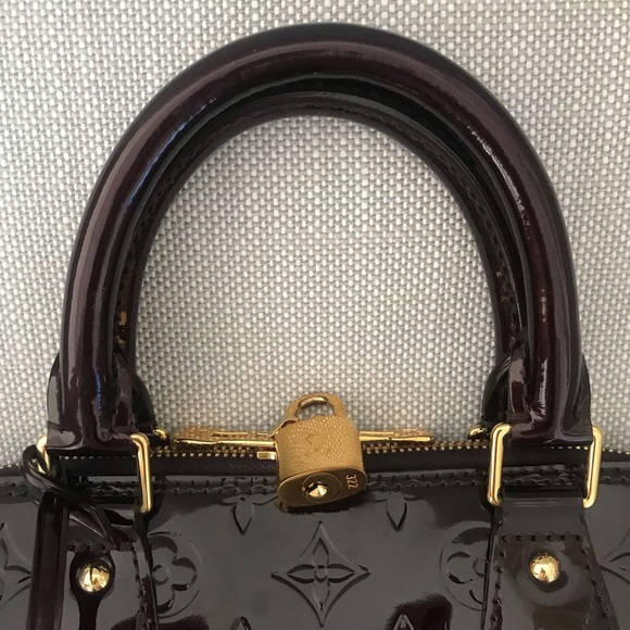 Louis Vuitton PM Alma Vernis - Picture 6 of 8